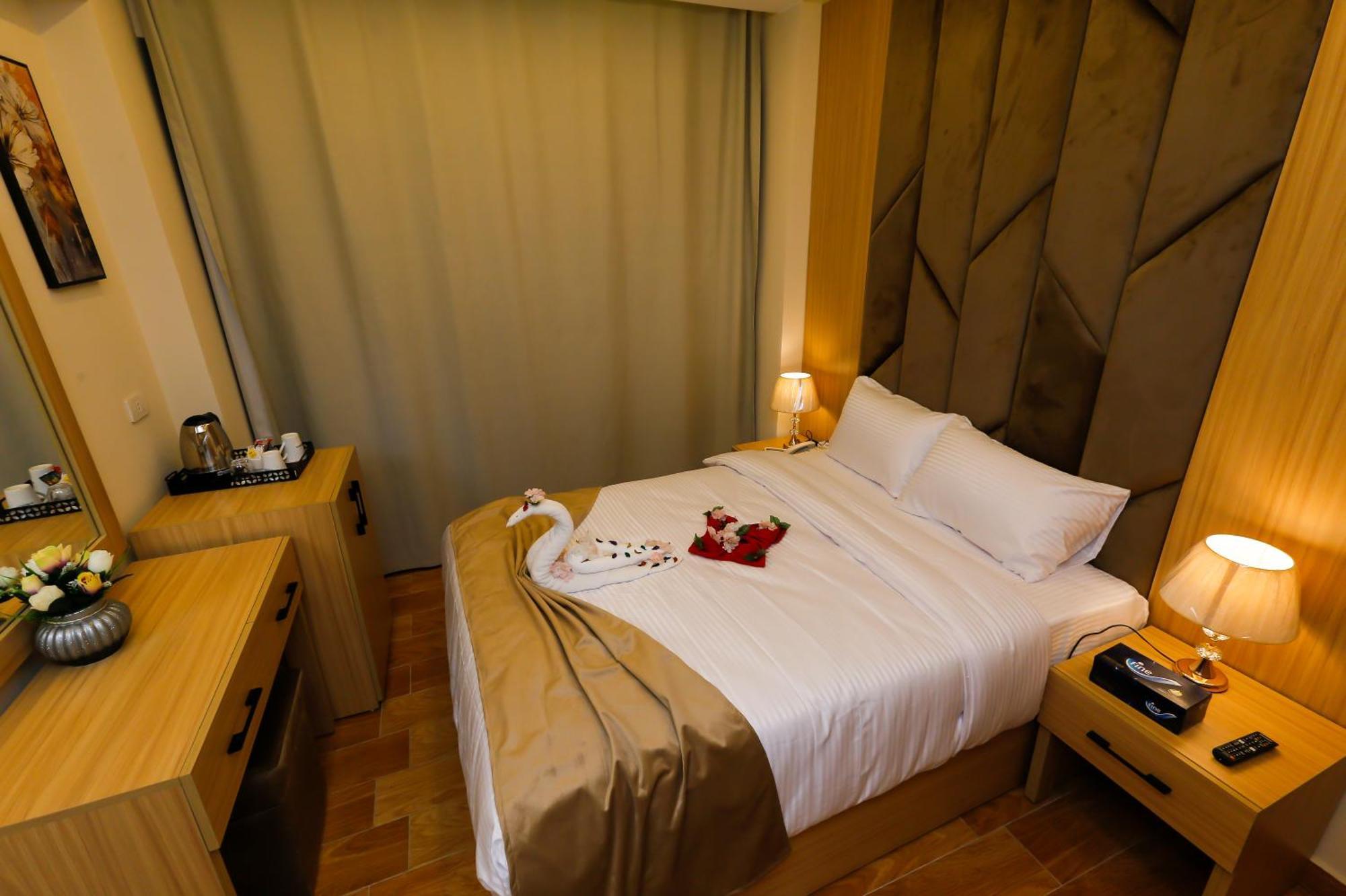 Rizk Pyramids View Hotel Kafret el-Gabal Dış mekan fotoğraf